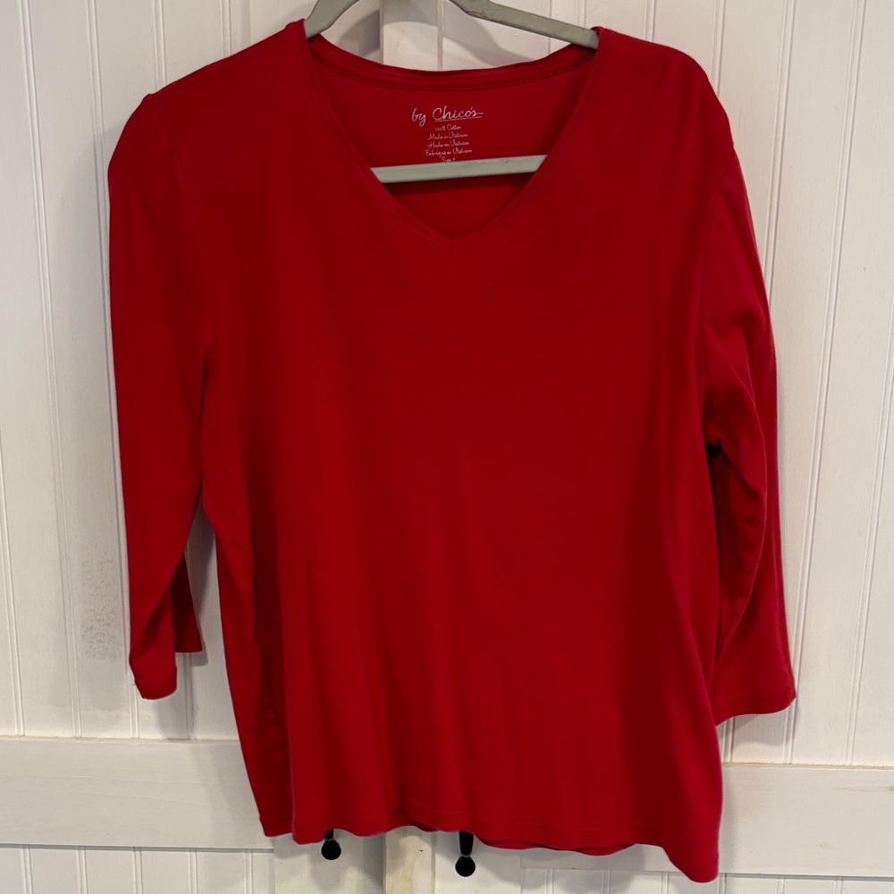 Chico's Bold Red 3/4 Sleeve V-Neck Top size 2